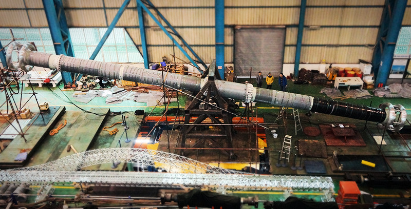 中心完成世界首例±800kV直流穿墙套管等效模型抗震试验