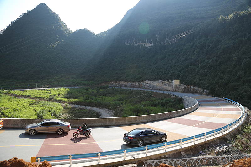 贵州省主流媒体争相报道“最美国省干道”