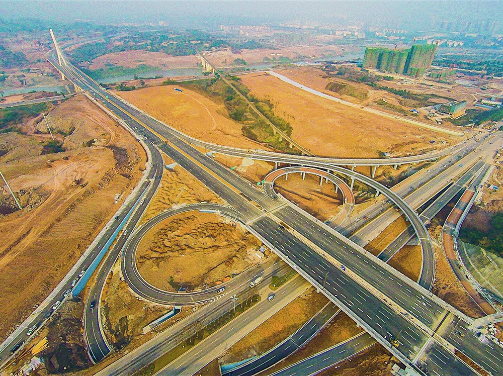 智翔公司承担的泸州沱江四桥沥青路面铺装正式通车