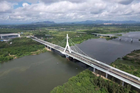 中心参建的海南省第一座悬索桥乐城大桥竣工