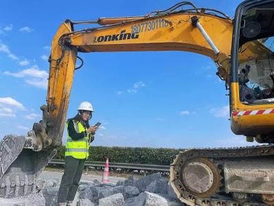 科技人物 | 胡珊: 给公路装上“智慧大脑”